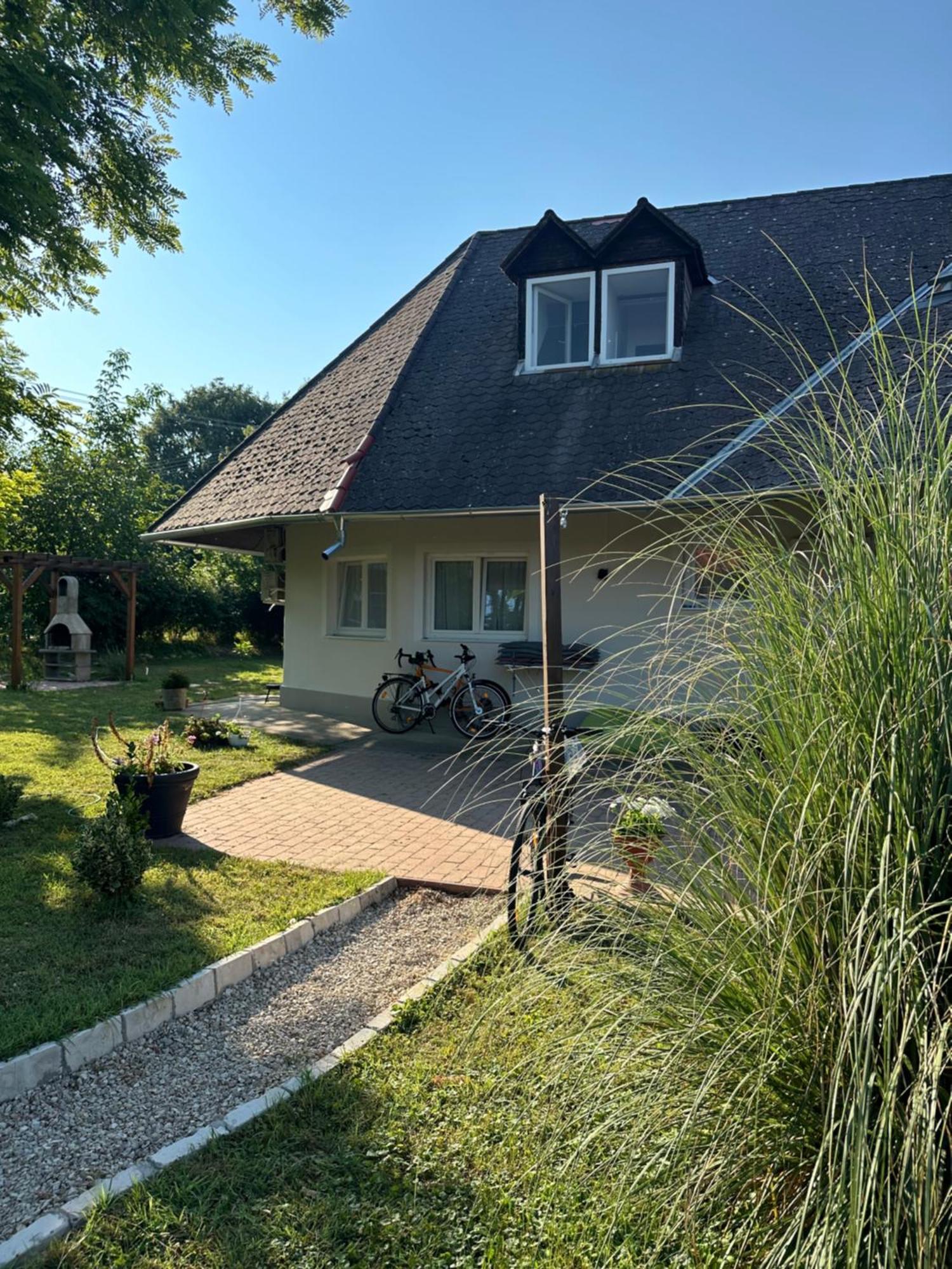 Levendulakert Siofok Apartmanhaz Екстериор снимка